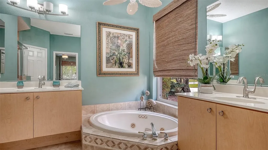 4823 Carrington Circle Sarasota FL 34243