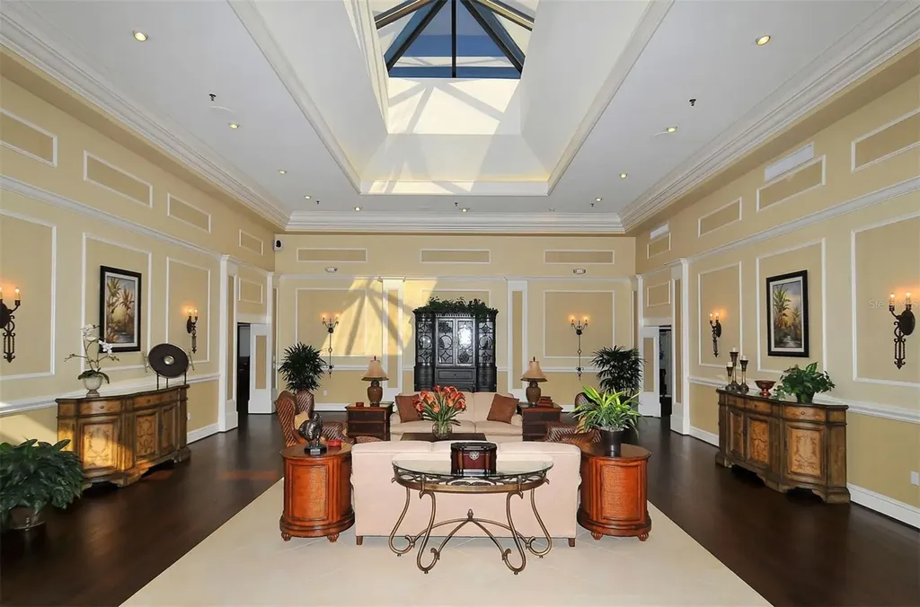 4823 Carrington Circle Sarasota FL 34243