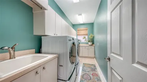 4823 Carrington Circle Sarasota FL 34243