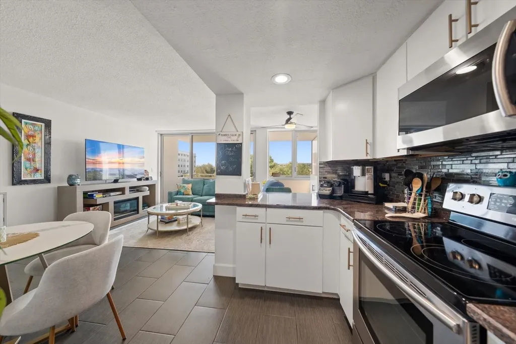 470 3rd Street S St Petersburg FL 33701