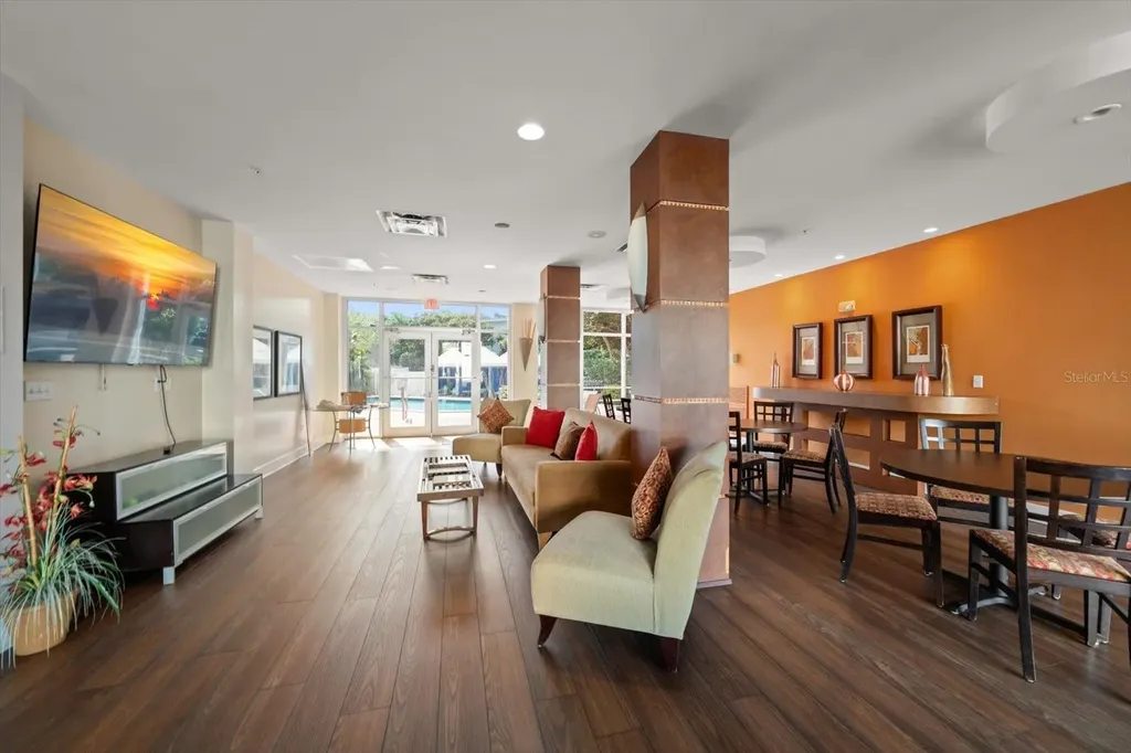 470 3rd Street S St Petersburg FL 33701