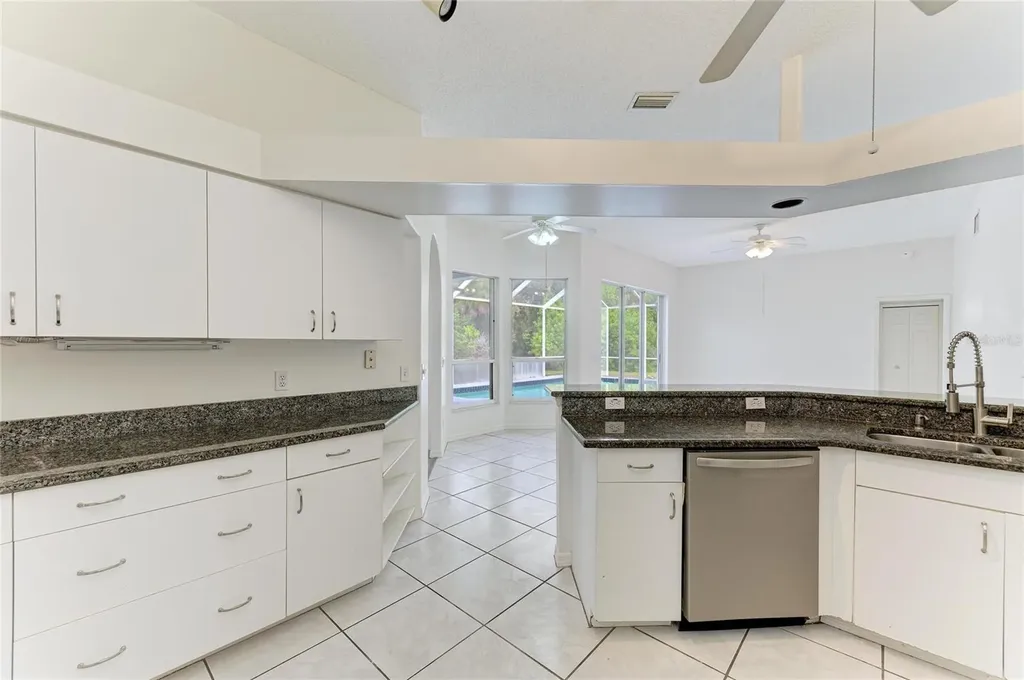 4805 76th Court E Bradenton FL 34203