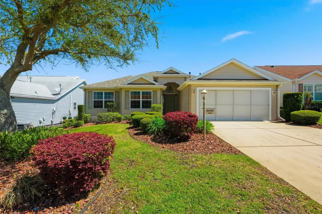 1563 Eastover Terrace The Villages FL 32162