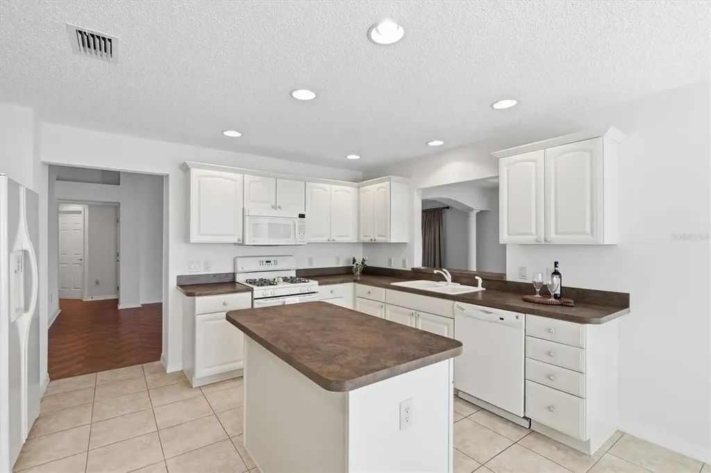 1563 Eastover Terrace The Villages FL 32162