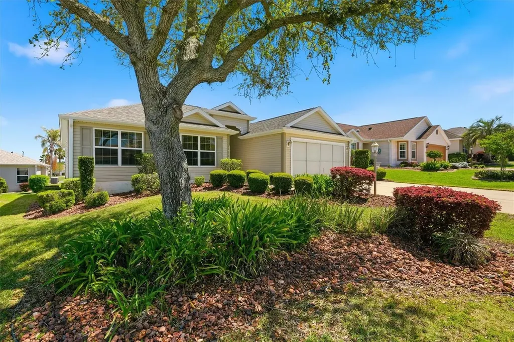 1563 Eastover Terrace The Villages FL 32162