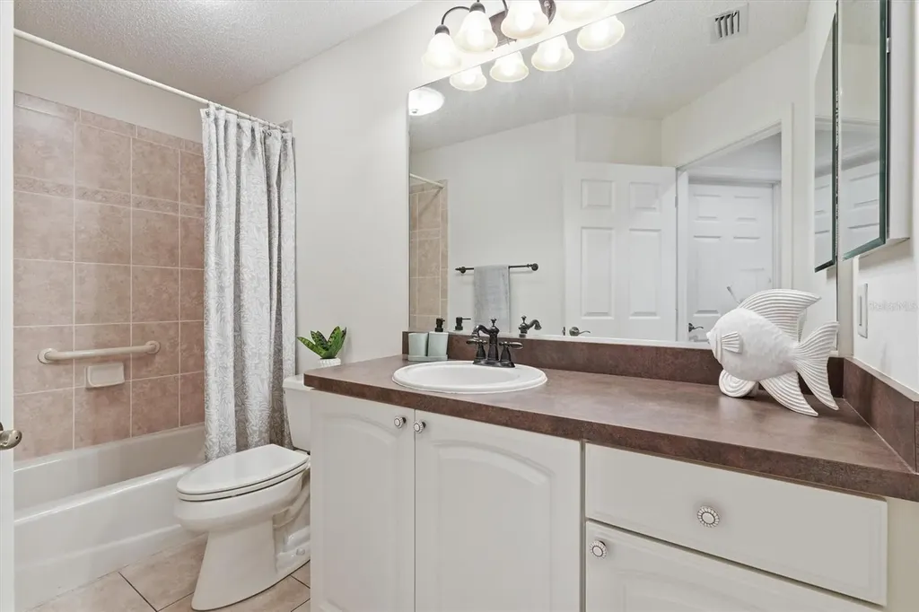 1563 Eastover Terrace The Villages FL 32162