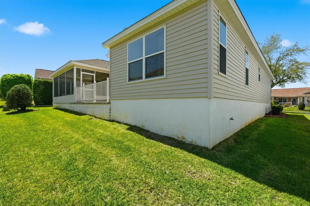 1563 Eastover Terrace The Villages FL 32162