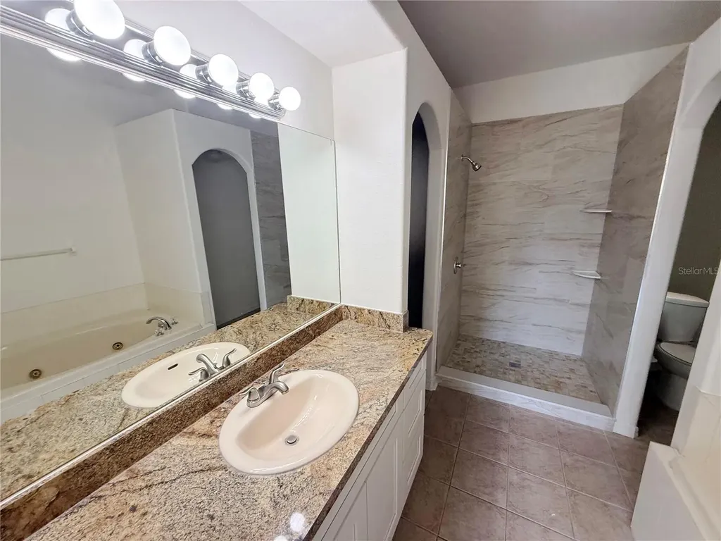 6901 Surrey Hill Place Apollo Beach FL 33572