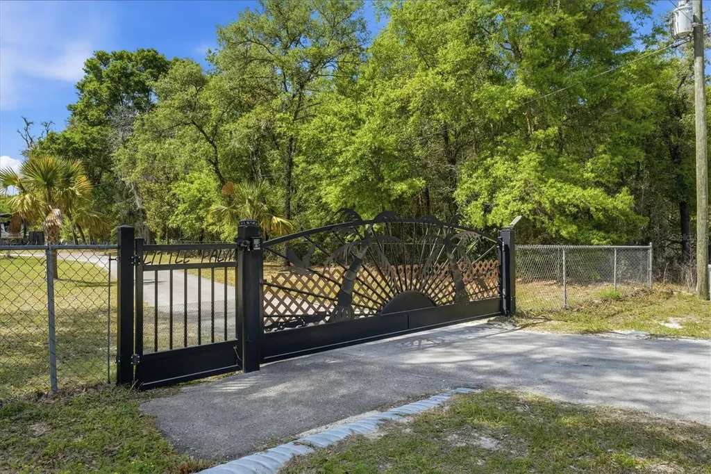 12680 SW 98th Street Dunnellon FL 34432