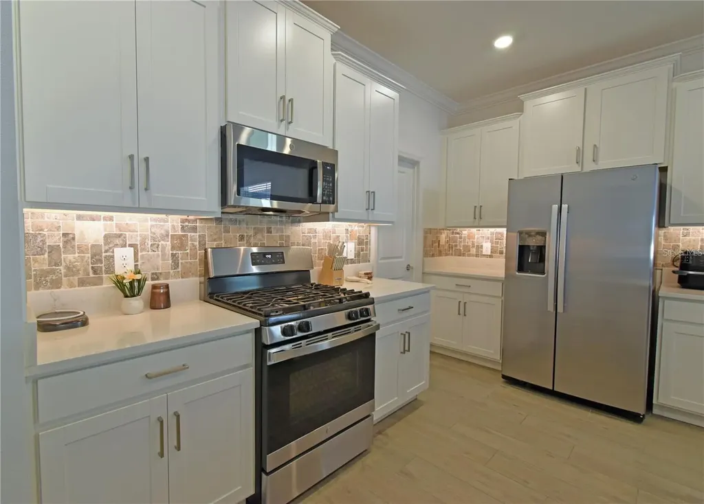 17304 Banded Gold Lane Wimauma FL 33598