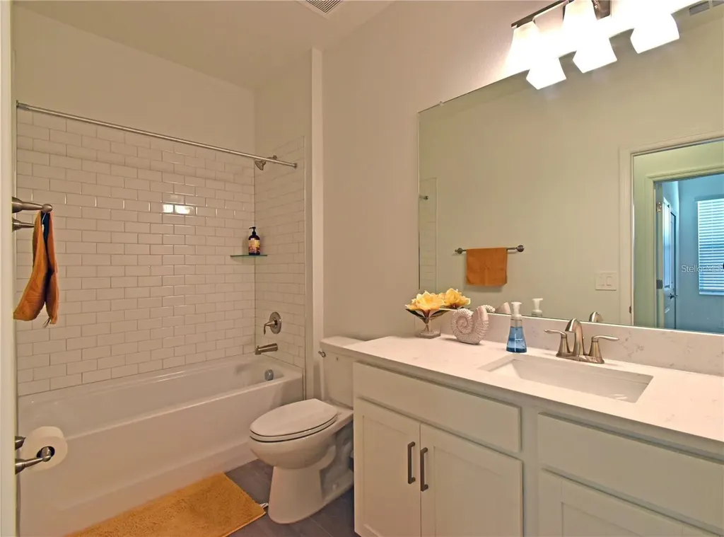 17304 Banded Gold Lane Wimauma FL 33598