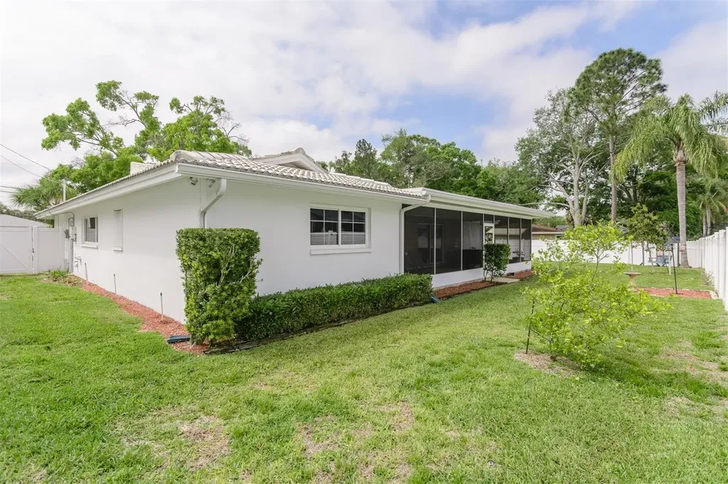 1228 Inverness Drive Dunedin FL 34698
