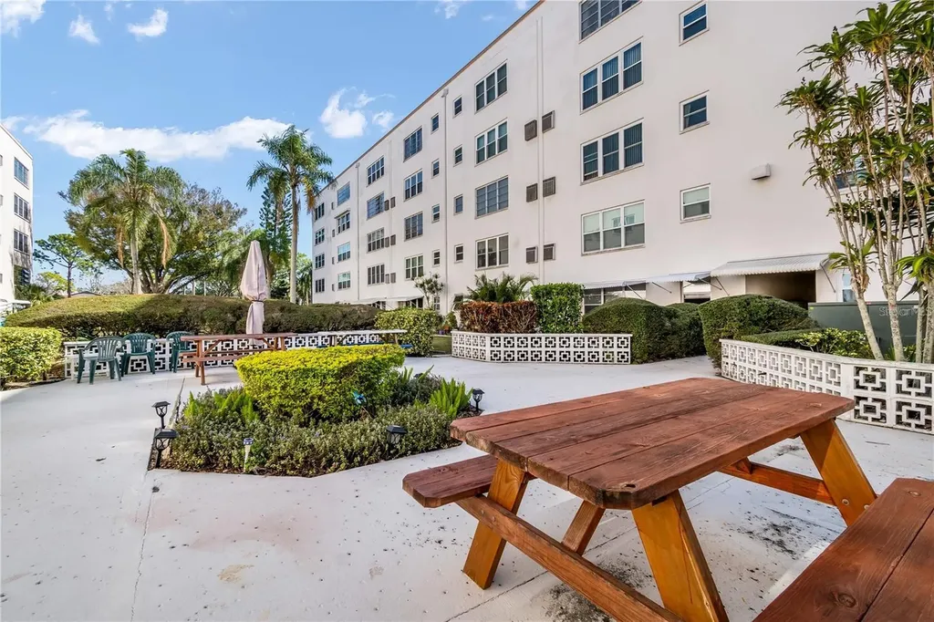 5603 80th Street N St Petersburg FL 33709