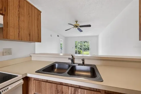 11201 122nd Avenue Largo FL 33778