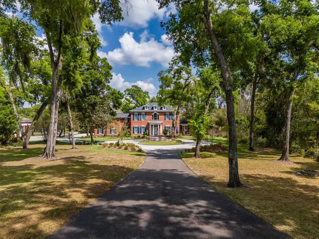 1816 S Dover Road Dover FL 33527