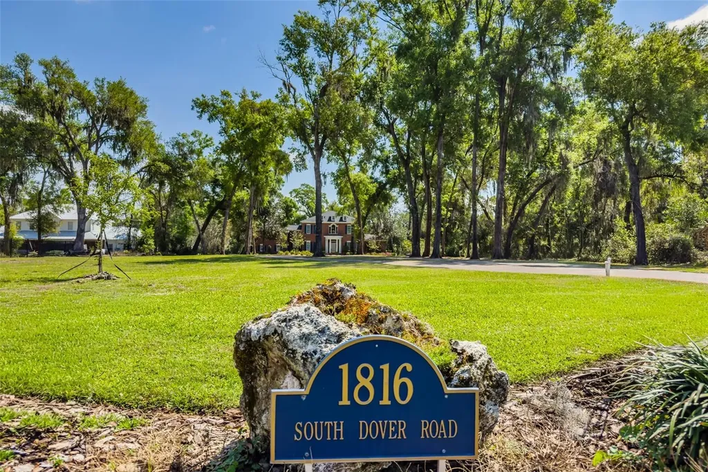 1816 S Dover Road Dover FL 33527