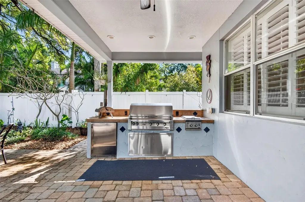 4505 W Melrose Avenue Tampa FL 33629