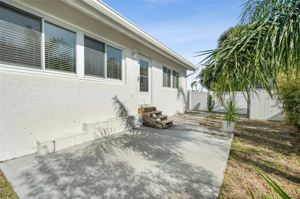 2600 Palmetto Street Nokomis FL 34275