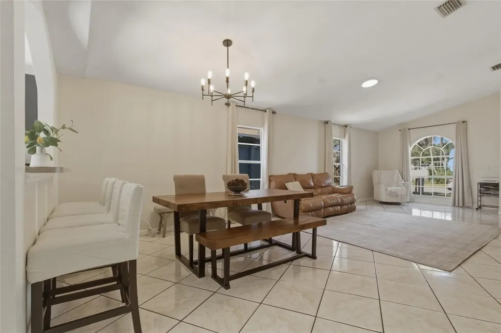 3734 Abington Avenue S St Petersburg FL 33711