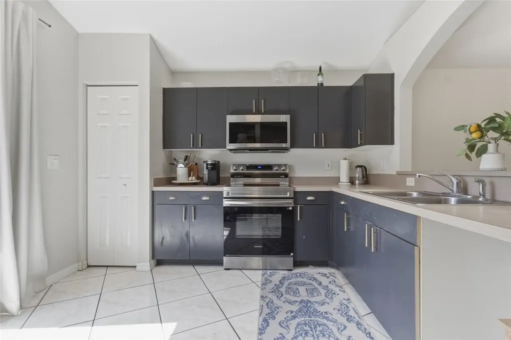 3734 Abington Avenue S St Petersburg FL 33711