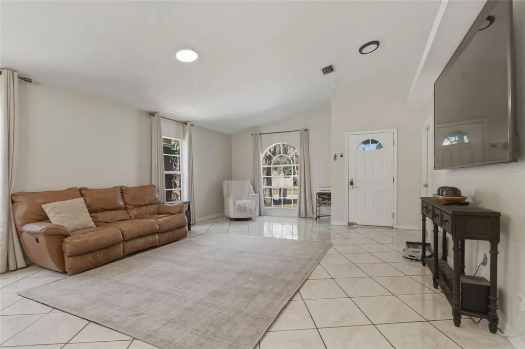 3734 Abington Avenue S St Petersburg FL 33711