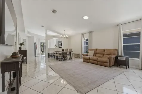 3734 Abington Avenue S St Petersburg FL 33711