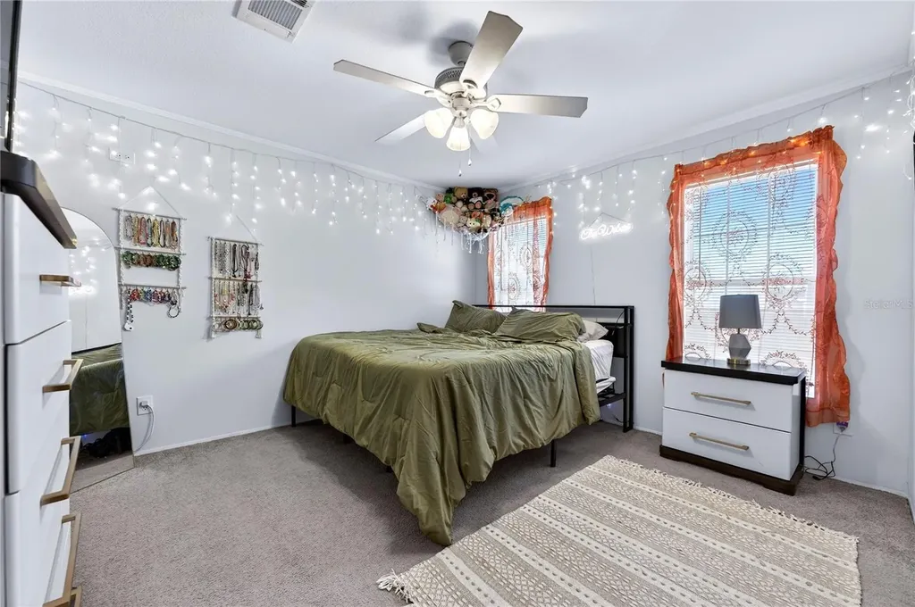 5266 Pineland Avenue Port Orange FL 32127
