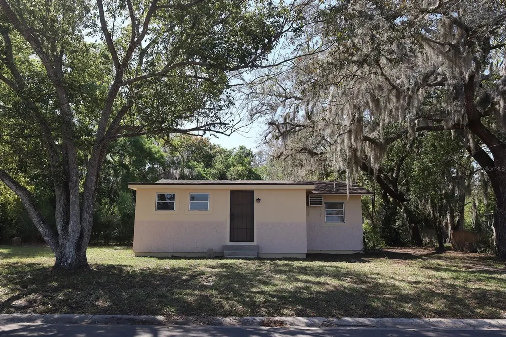 2024 Dixie Avenue Eustis FL 32726