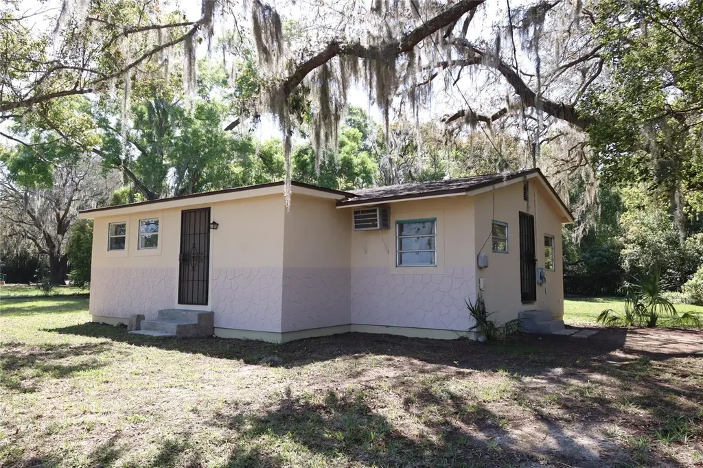 2024 Dixie Avenue Eustis FL 32726