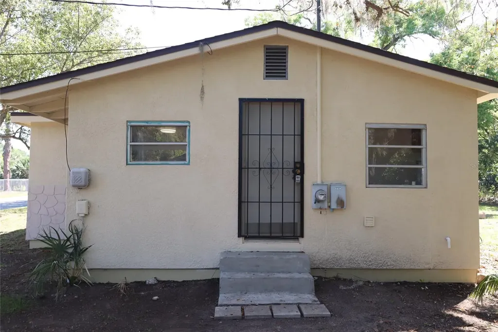 2024 Dixie Avenue Eustis FL 32726