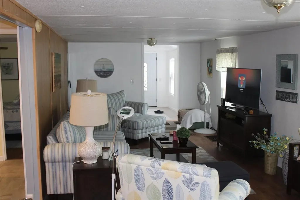 570 NE 70th Terrace Ocala FL 34470
