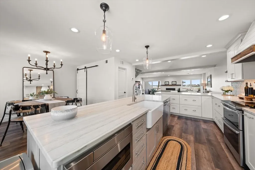 165 Marina Del Rey Court Clearwater Beach FL 33767
