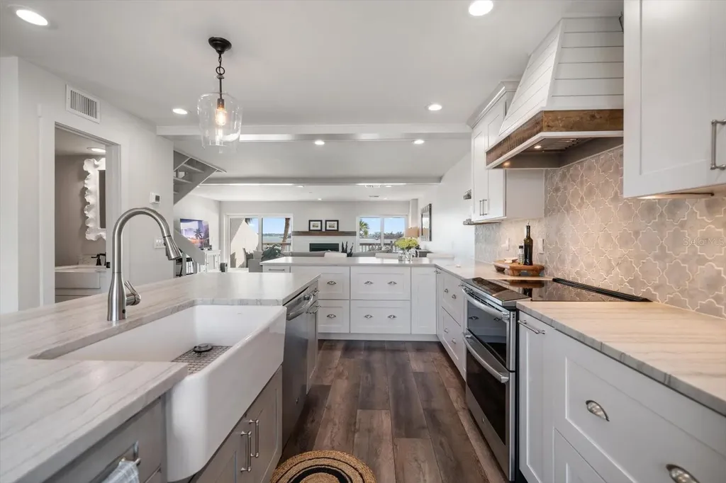 165 Marina Del Rey Court Clearwater Beach FL 33767