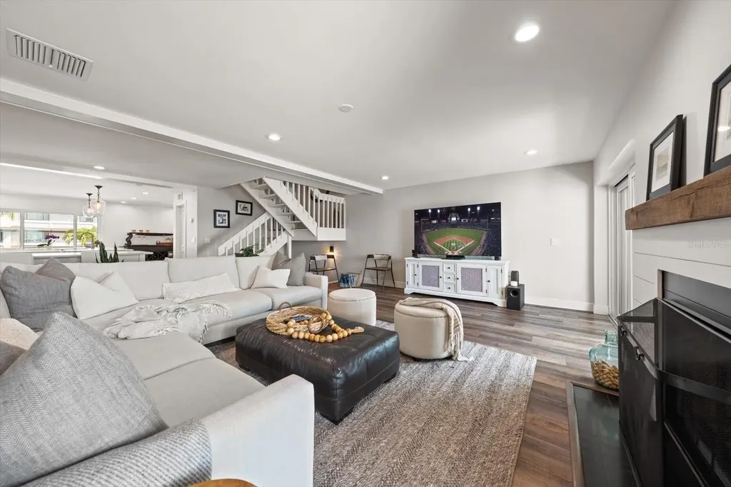 165 Marina Del Rey Court Clearwater Beach FL 33767