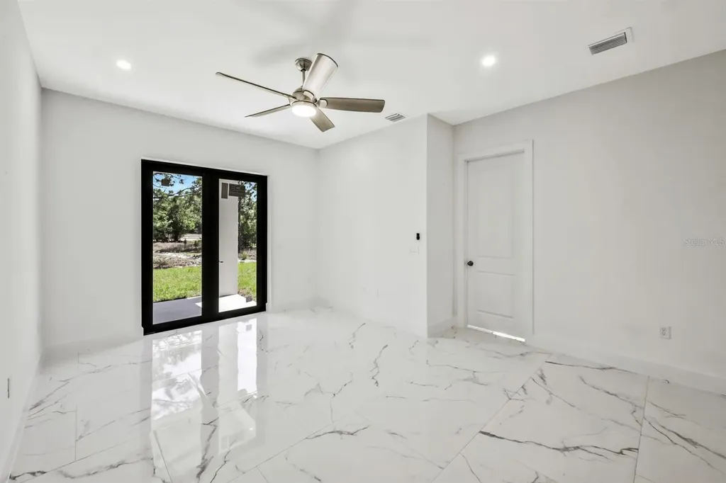 521/523 Lillon Avenue S Lehigh Acres FL 33974