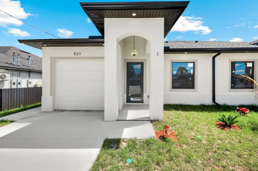 521/523 Lillon Avenue S Lehigh Acres FL 33974