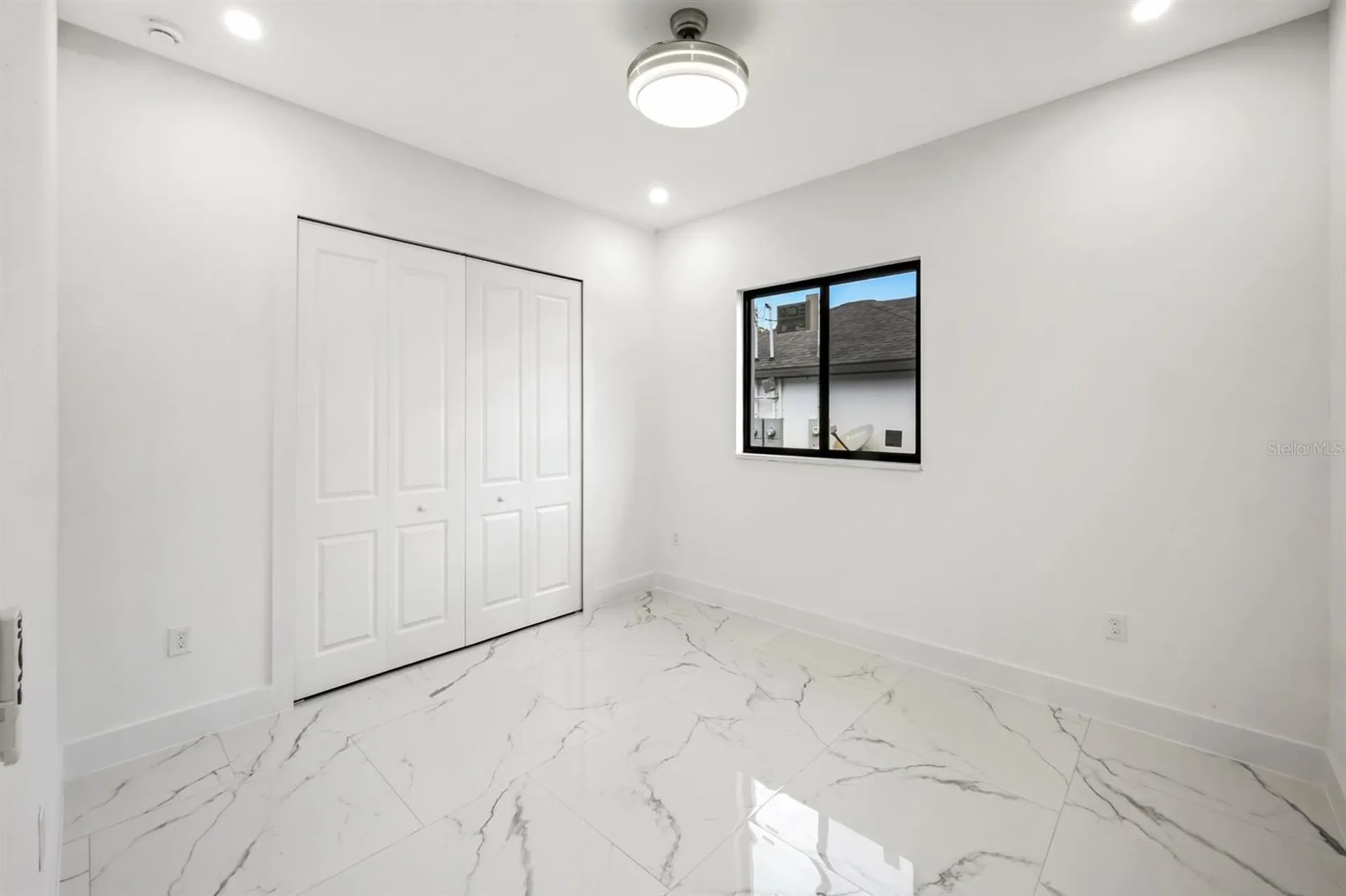 521/523 Lillon Avenue S Lehigh Acres FL 33974