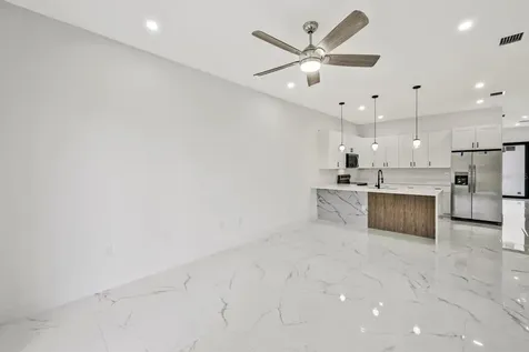 521/523 Lillon Avenue S Lehigh Acres FL 33974