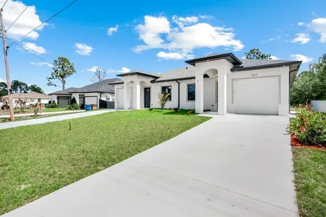 521/523 Lillon Avenue S Lehigh Acres FL 33974
