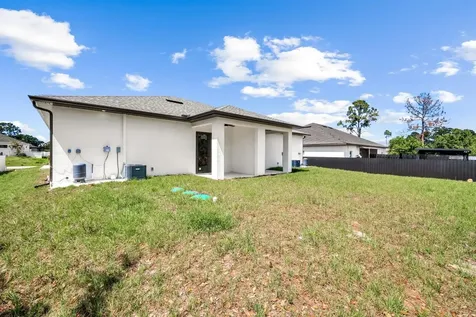 521/523 Lillon Avenue S Lehigh Acres FL 33974