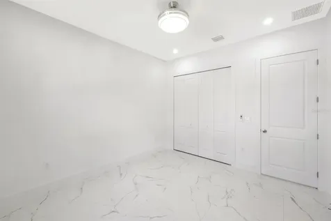 521/523 Lillon Avenue S Lehigh Acres FL 33974