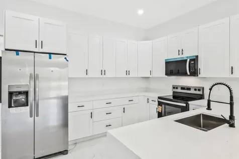 521/523 Lillon Avenue S Lehigh Acres FL 33974