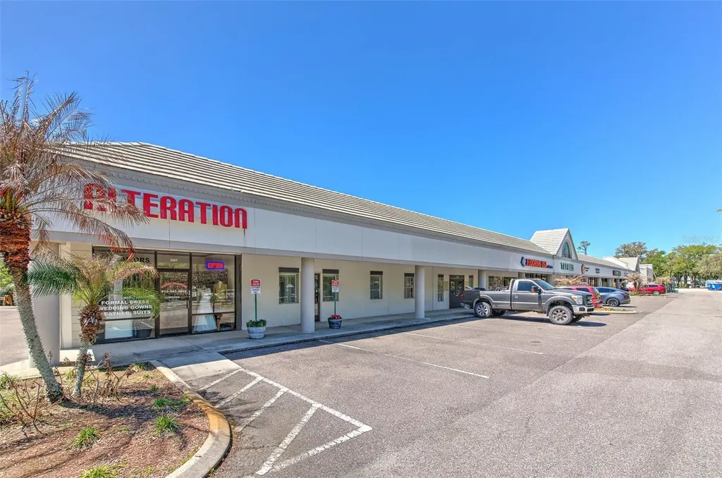 3662 Lithia Pinecrest Road Valrico FL 33596