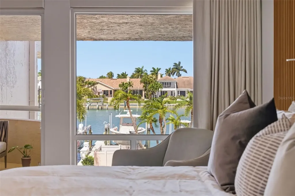 722 Pinellas Bayway S Tierra Verde FL 33715