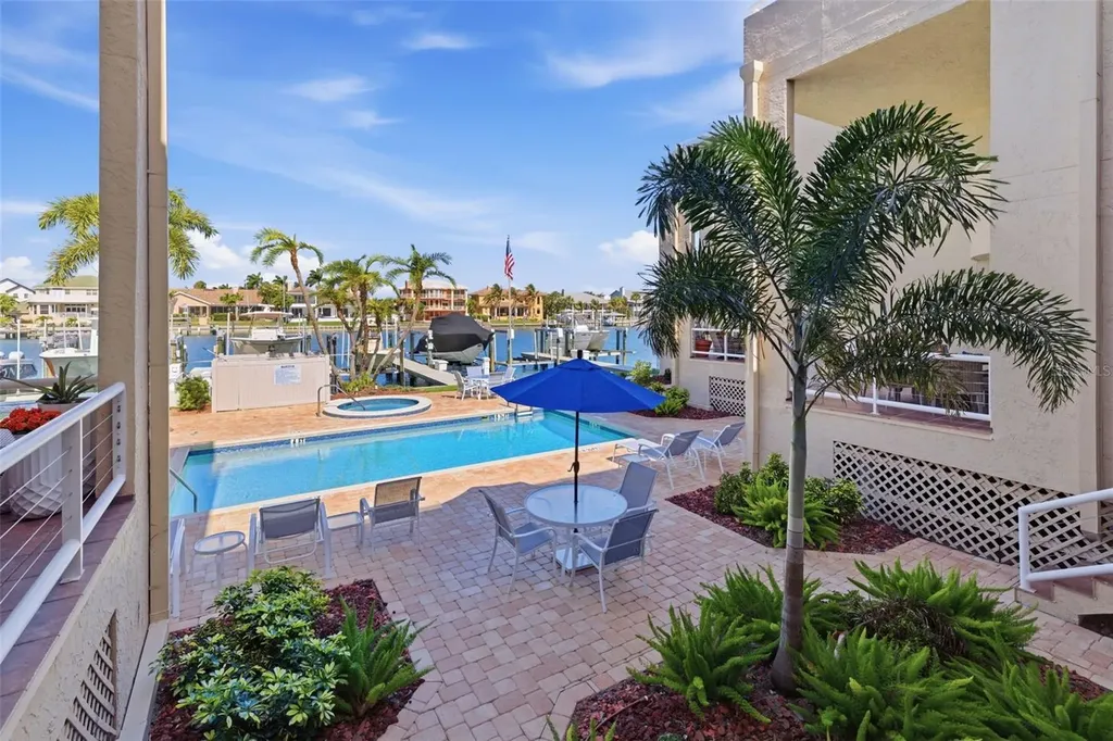 722 Pinellas Bayway S Tierra Verde FL 33715