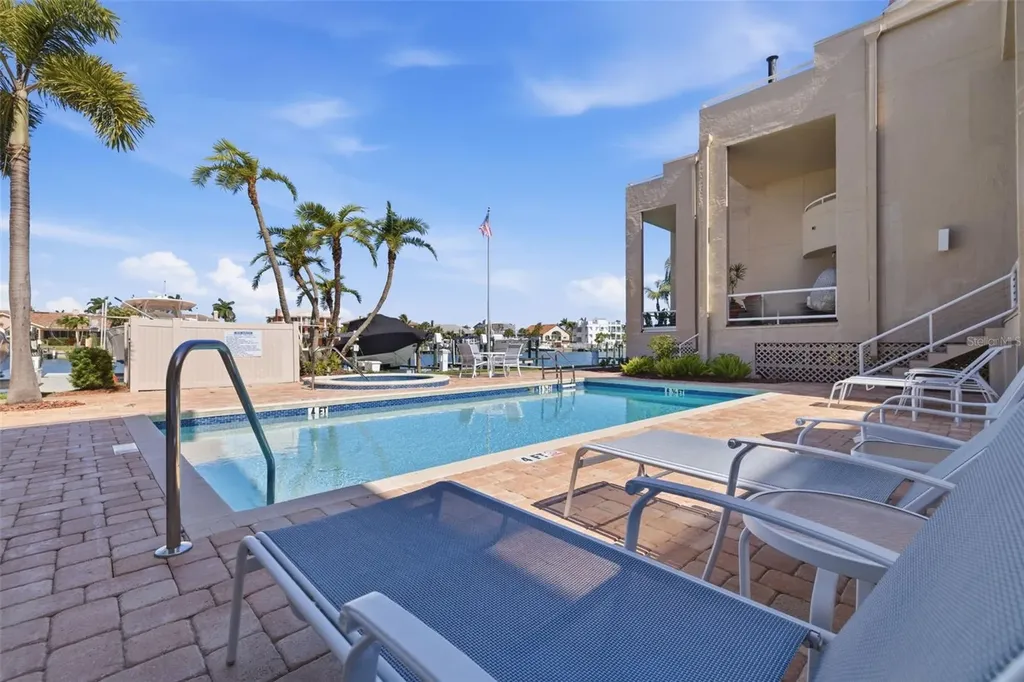 722 Pinellas Bayway S Tierra Verde FL 33715
