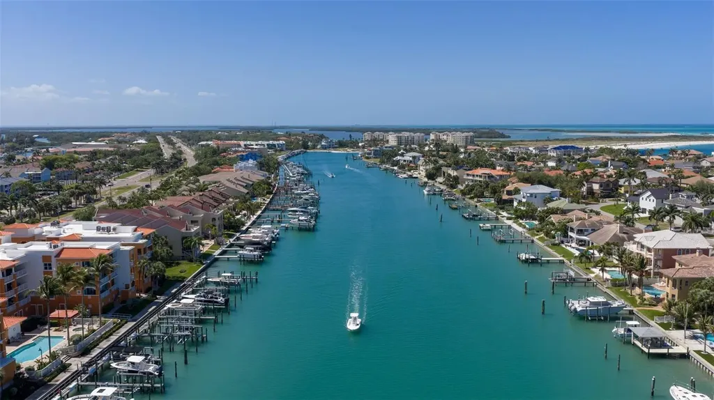 722 Pinellas Bayway S Tierra Verde FL 33715