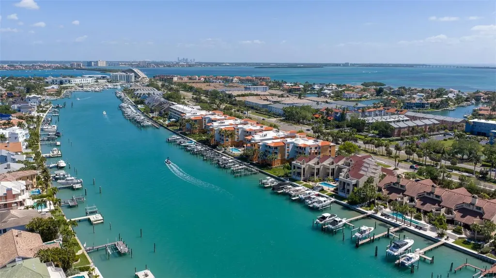 722 Pinellas Bayway S Tierra Verde FL 33715