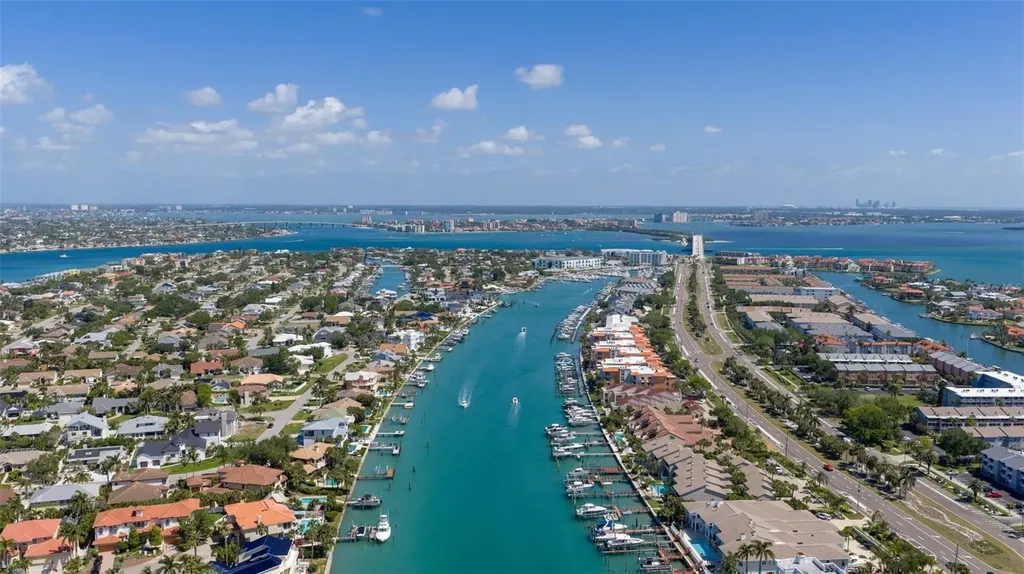 722 Pinellas Bayway S Tierra Verde FL 33715