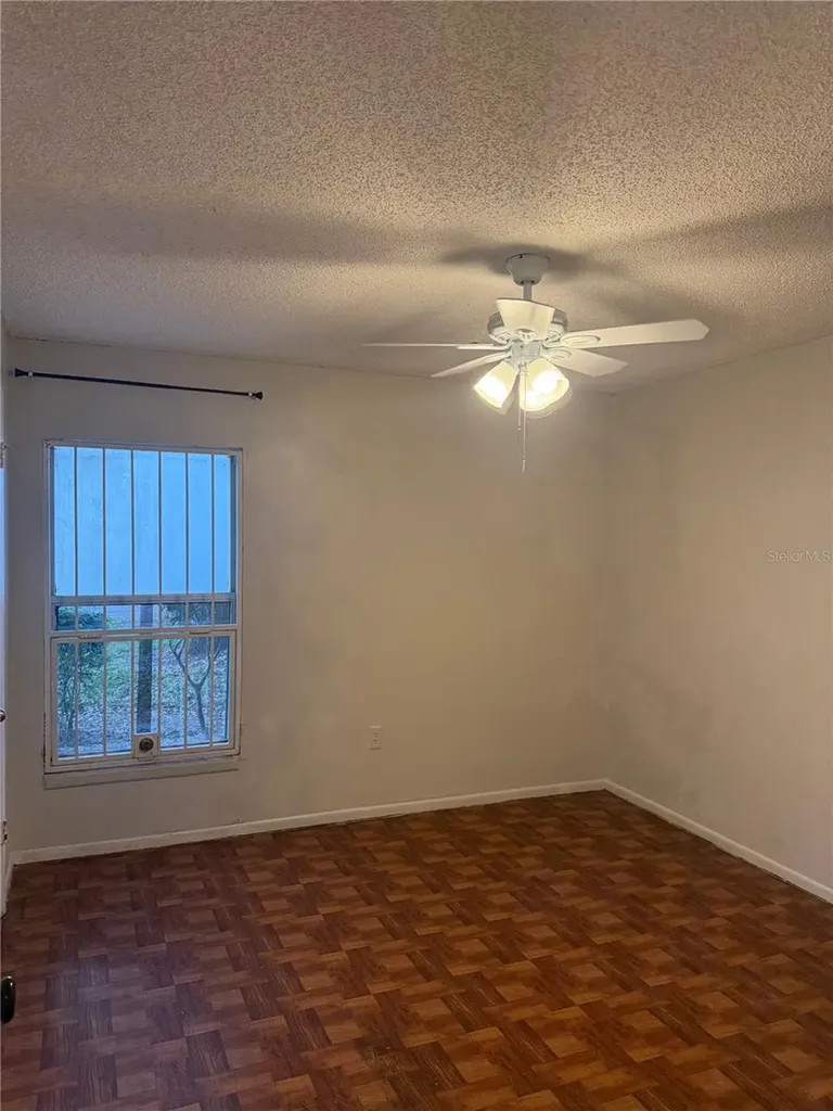 3827 Bay Club Circle Kissimmee FL 34741